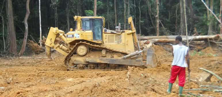 Agora os bulldozers estão em suspenso