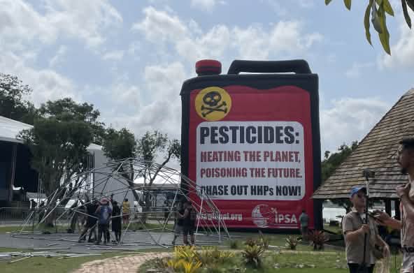 Galões infláveis contra o uso de pesticidas
