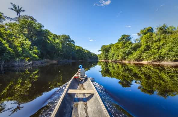 Barco no Rio Amazonas
