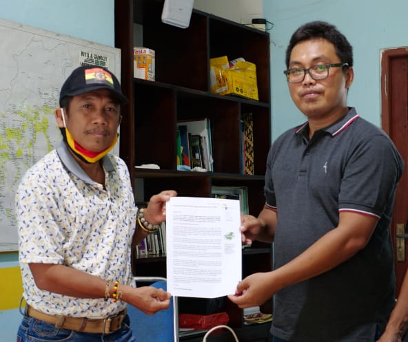 Effendi Buhing de Kinipan e Safrudin Mahendra da "Save Our Borneo"