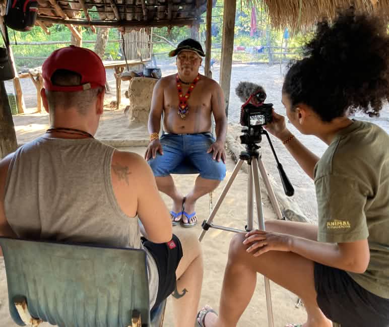 Jornalistas do The Intercept na entrevista em vídeo do líder indígena Itahu Ka'apor Jornalistas do The Intercept na entrevista em vídeo do líder indígena Itahu Ka'apor
