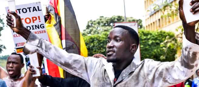 Manifestação contra o oleoduto EACOP em Kampala