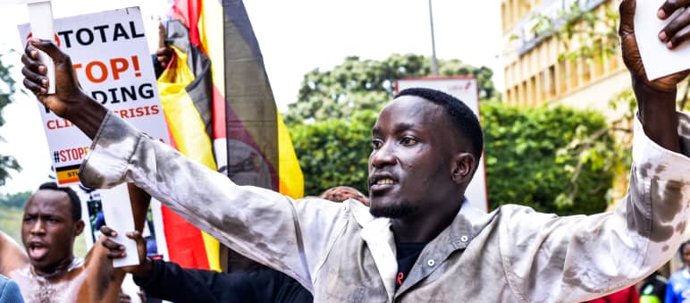 Manifestação contra o oleoduto EACOP em Kampala