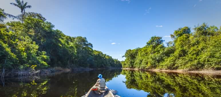 Barco no Rio Amazonas