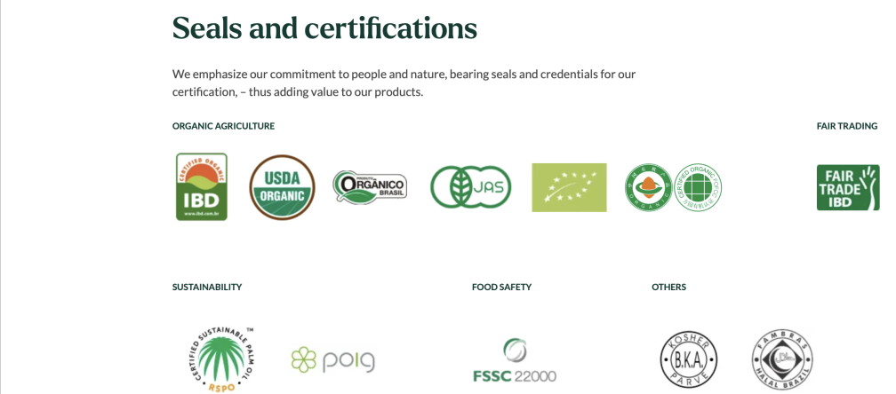 Screenshot do site da Agropalma com os logotipos dos diversos "selos" concedidos à empresa