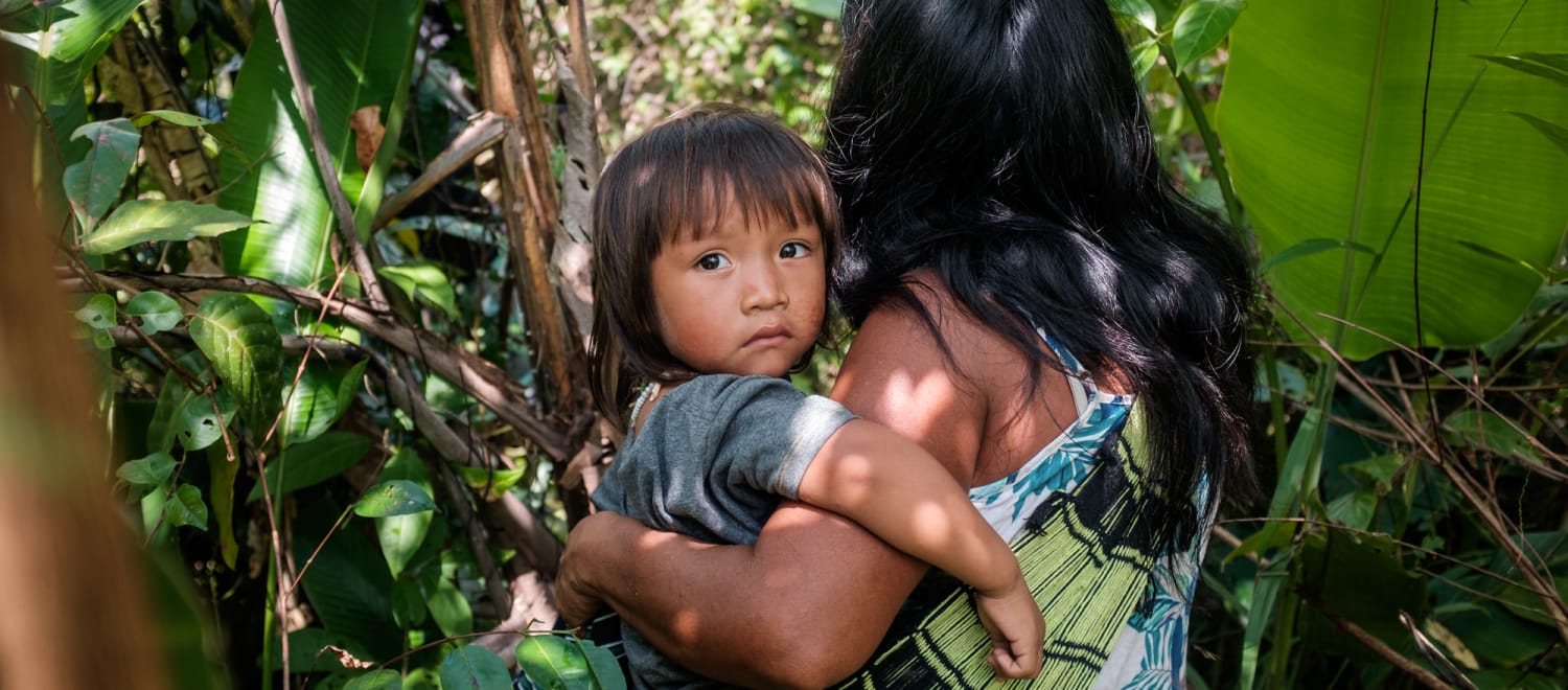 Pessoas do povo Kaapor na Amazônia